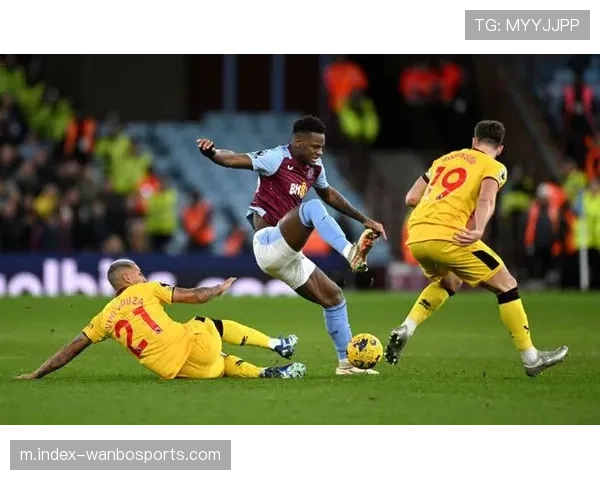 维拉沃特金斯迪亚比组合 边路威胁维持阵容深度优势